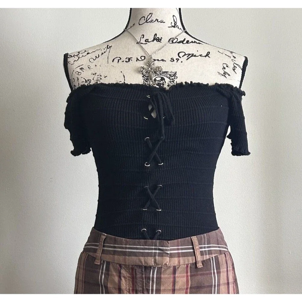 Ambiance Apparel Top Size L Black Off Shoulder Lace Up Front Goth Grunge Vibes - Picture 1 of 3